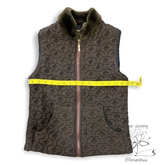 Marc Baxis Brown Vest with Faux Fur Collar Size Medium - Picture 9 of 11